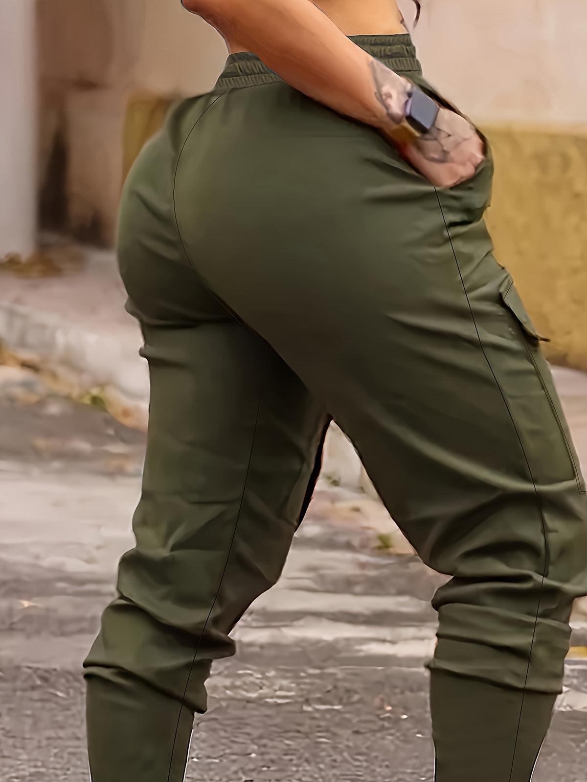 womens solid color covered pocket cargo joggers high stretch